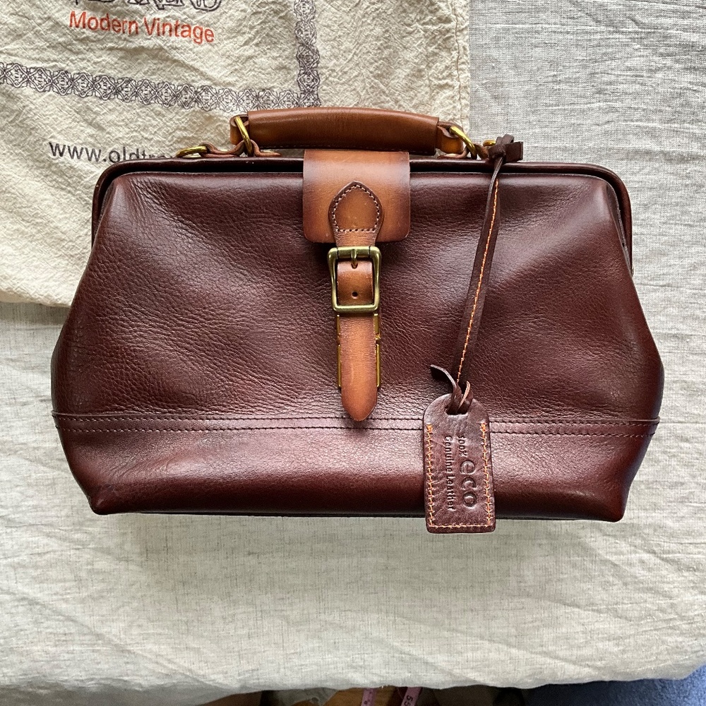 OLD TREND Genuine Leather Doctor Satchel Bag, brown